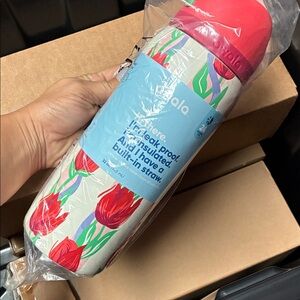 Owala Tulip 32oz freesip tumbler